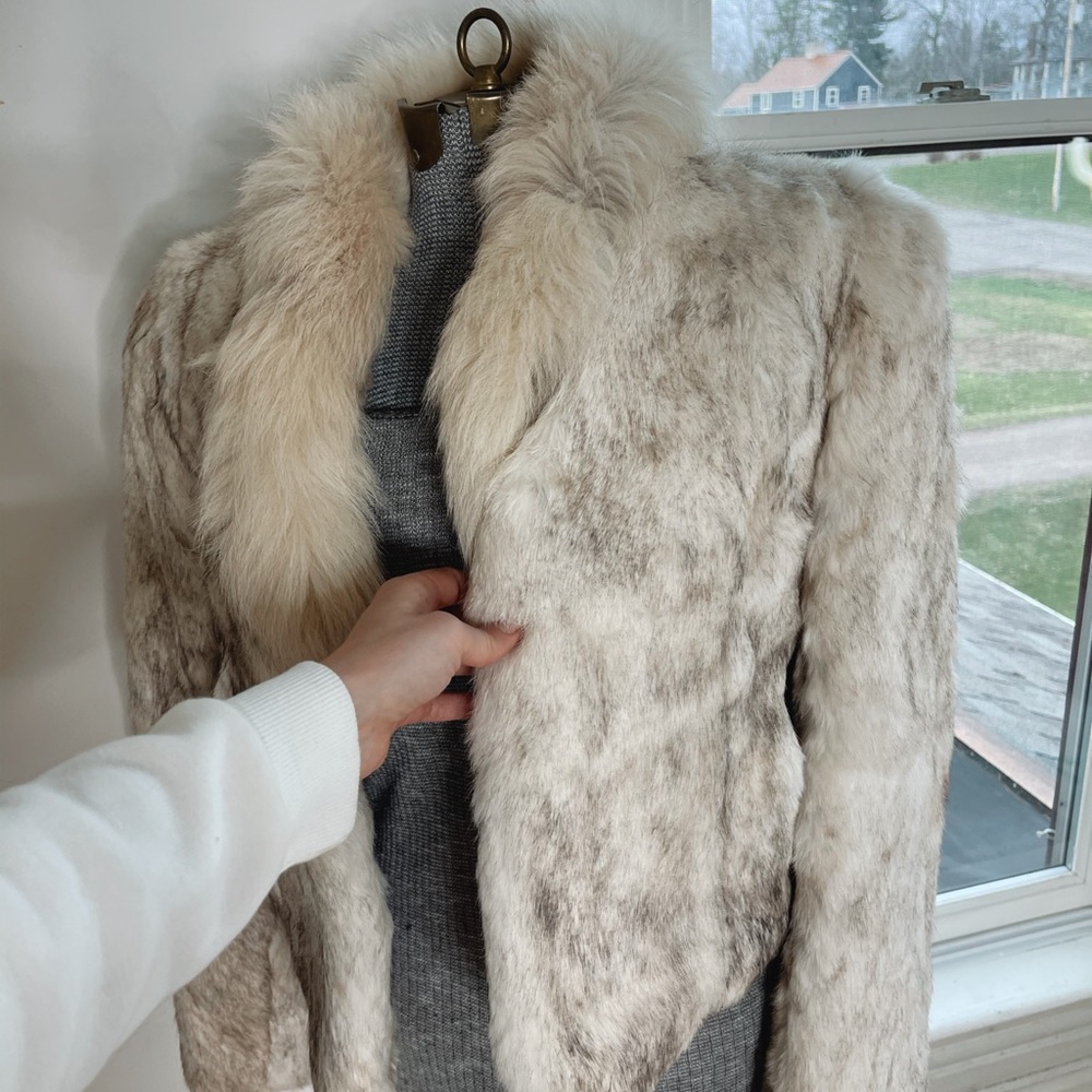 Gorgeous rabbit fur coat white gray